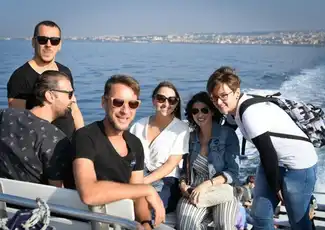 Die Insel Capri: Tagesausflug von Neapel mit Inselrundfahrt, Neapel, Italien. Die Insel Capri: Tagesausflug von Neapel mit Inselrundfahrt, Neapel, Italien.