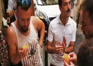 Neapel: Street Food Tour mit vegetarischen Optionen, Neapel, Italien. Neapel: Street Food Tour mit vegetarischen Optionen, Neapel, Italien.