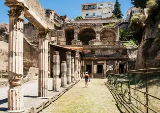 Herculaneum: Führung + Hin- und Rückfahrt ab Neapel, Ercolano, Italien. Herculaneum: Führung + Hin- und Rückfahrt ab Neapel, Ercolano, Italien.