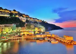 Sorrento und Pompeji: Tagesausflug von Neapel aus, Neapel, Italien.