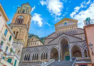 Amalfi, Positano, Sorrento und Ravello: Tagesausflug von Pompei, Neapel, Italien. Amalfi, Positano, Sorrento und Ravello: Tagesausflug von Pompei, Neapel, Italien.