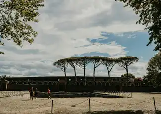 Pompeji: Geführte Tour für kleine Gruppen ab Rom + Hin- und Rückfahrt mit dem Hochgeschwindigkeitszug, Rom, Italien. Pompeji: Geführte Tour für kleine Gruppen ab Rom + Hin- und Rückfahrt mit dem Hochgeschwindigkeitszug, Rom, Italien.