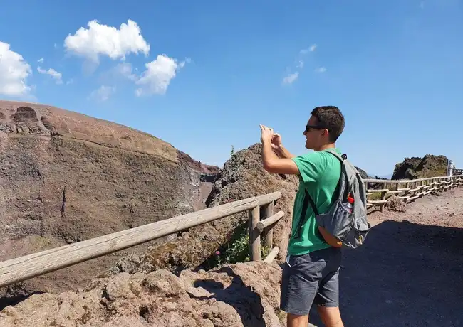 Vesuv: Eintritt ohne Anstehen + Führung + Hin- und Rückfahrt von Pompeji, Ercolano, Italien. Vesuv: Eintritt ohne Anstehen + Führung + Hin- und Rückfahrt von Pompeji, Ercolano, Italien.