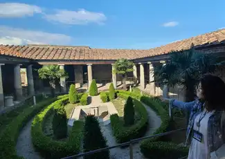 Insel Capri und Pompeji: Geführte Tour + Hin- und Rückfahrt von Neapel, Neapel, Italien. Insel Capri und Pompeji: Geführte Tour + Hin- und Rückfahrt von Neapel, Neapel, Italien.