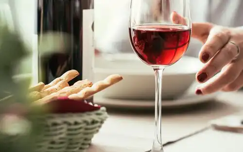 Vesuvius: Vineyard Tour + Wine Tasting + Lunch Ticket, Naples, Italy.