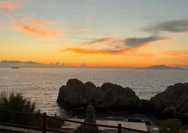 Insel Capri: Tagesausflug von Neapel + Boat Tour, Neapel, Italien. Insel Capri: Tagesausflug von Neapel + Boat Tour, Neapel, Italien.