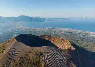 Der Vesuv: Transport nur von Ercolano mit Vesuvio Express, Ercolano, Italien. Der Vesuv: Transport nur von Ercolano mit Vesuvio Express, Ercolano, Italien.