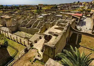 Vesuv und Herculanuem: Skip The Line Ticket + Hin- und Rückfahrt von Pompeji, Pompeji, Italien. Vesuv und Herculanuem: Skip The Line Ticket + Hin- und Rückfahrt von Pompeji, Pompeji, Italien.