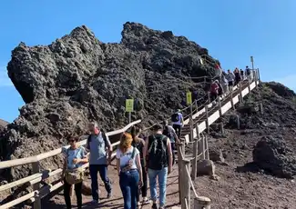 Vesuv: Tagesausflüge ab Pompeji & Vesuv: Eintritt ohne Anstehen + Hin- und Rückfahrt von Pompei, Pompeji, Italien. Vesuv: Tagesausflüge ab Pompeji & Vesuv: Eintritt ohne Anstehen + Hin- und Rückfahrt von Pompei, Pompeji, Italien.