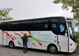 Der Vesuv: Eintritt + Hin- und Rückfahrt von Ercolano mit Vesuvio Express, Ercolano, Italien. Der Vesuv: Eintritt + Hin- und Rückfahrt von Ercolano mit Vesuvio Express, Ercolano, Italien.