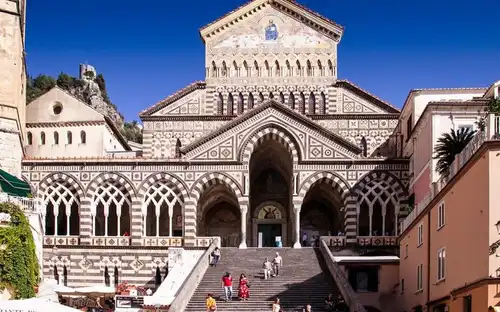 Amalfi, Sorrento y Positano: Excursión de un día en grupo reducido desde Nápoles, Nápoles, Italia.