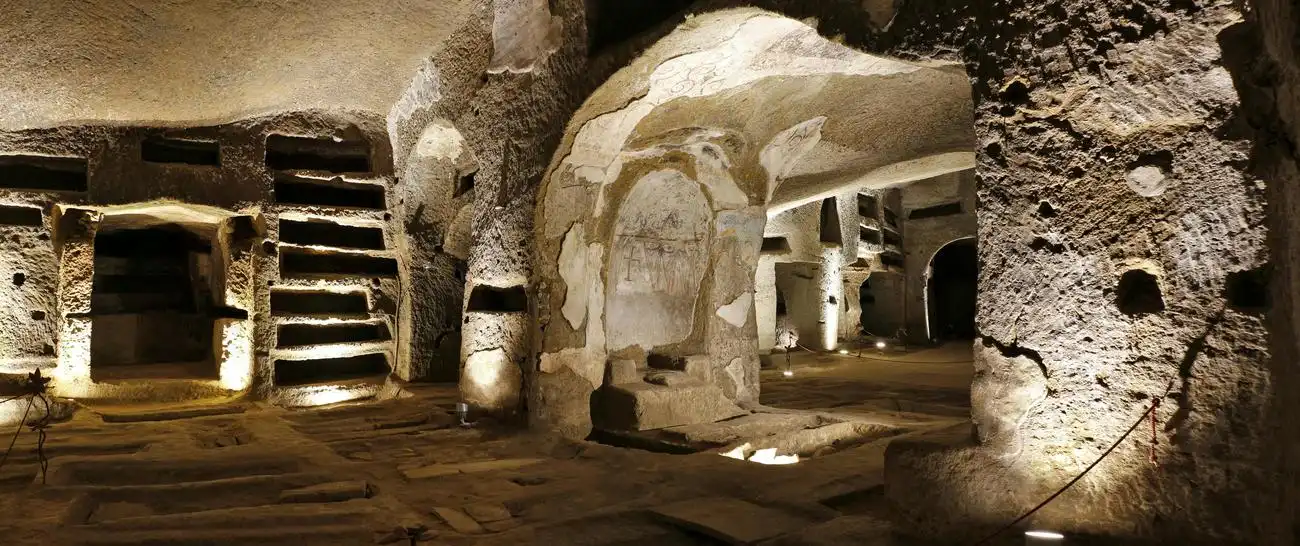 Neapel: Museen & Unterirdische Stadt, Neapel, Italien. Neapel: Museen & Unterirdische Stadt, Neapel, Italien.