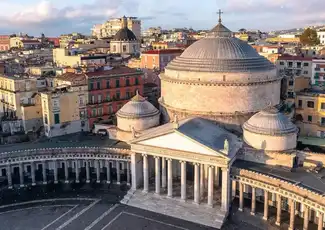 Das Monumentale Neapel von Maradona: Walking Tour, Neapel, Italien. Das Monumentale Neapel von Maradona: Walking Tour, Neapel, Italien.