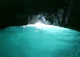 Ischia: Tägliche Bootsfahrt mit Mittagessen und Getränken, Neapel, Italien. Ischia: Tägliche Bootsfahrt mit Mittagessen und Getränken, Neapel, Italien.