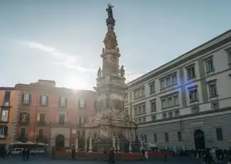 Historisches Zentrum von Neapel: Walking Tour mit Augmented Reality, Neapel, Italien. Historisches Zentrum von Neapel: Walking Tour mit Augmented Reality, Neapel, Italien.