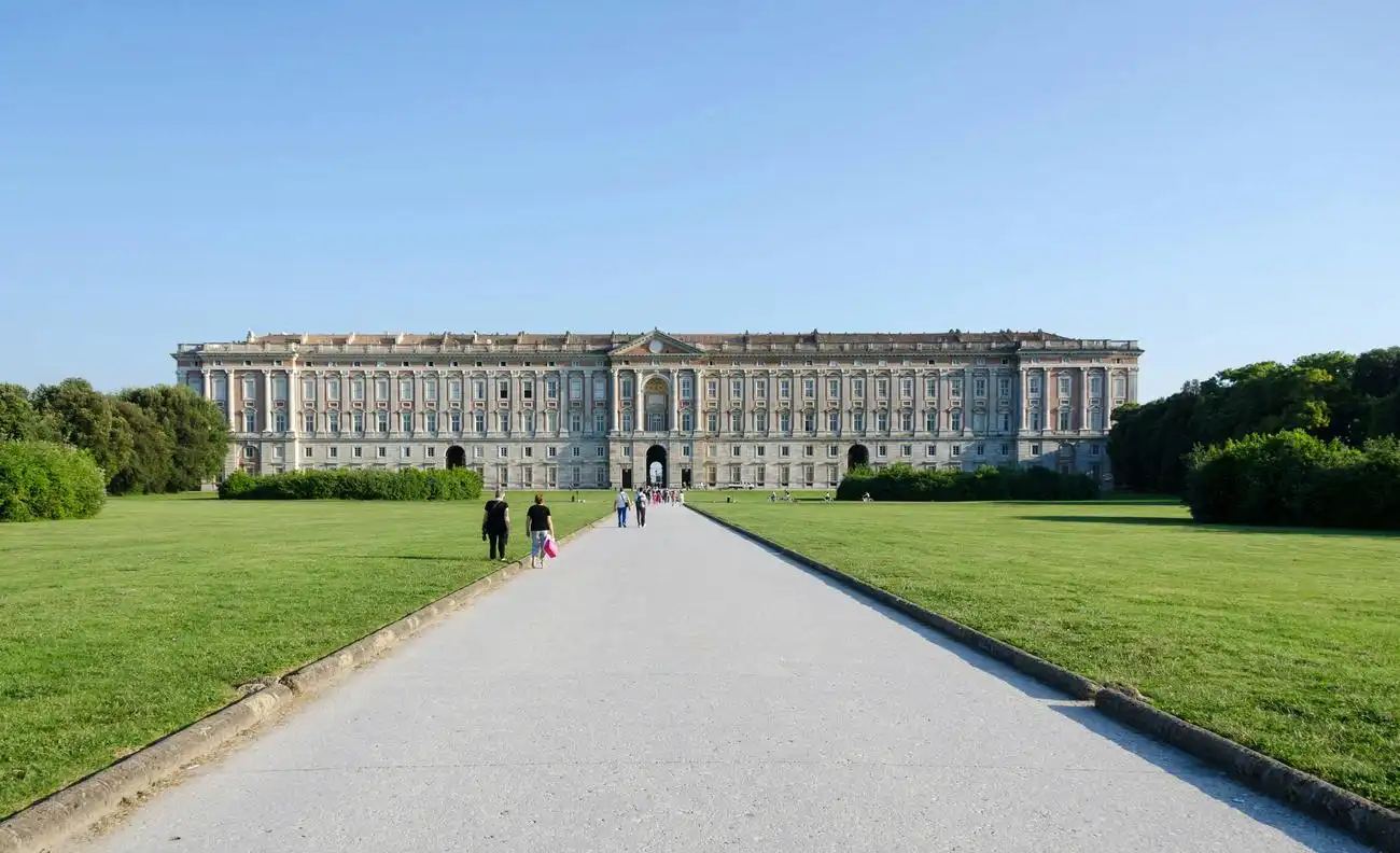 Königspalast von Caserta: Eintritt ohne Anstehen + Führung, Caserta, Italien. Königspalast von Caserta: Eintritt ohne Anstehen + Führung, Caserta, Italien.