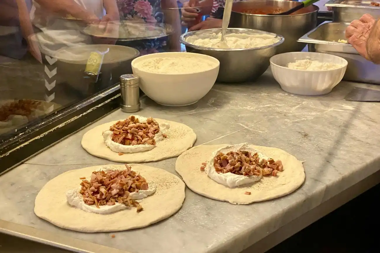 Neapel: Geführte Street Food Tour, Neapel, Italien. Neapel: Geführte Street Food Tour, Neapel, Italien.