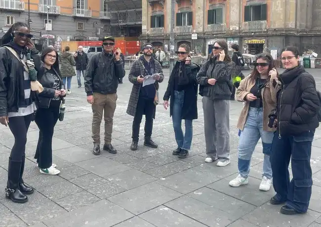 Historisches Zentrum von Neapel: Walking Tour mit Augmented Reality, Neapel, Italien. Historisches Zentrum von Neapel: Walking Tour mit Augmented Reality, Neapel, Italien.