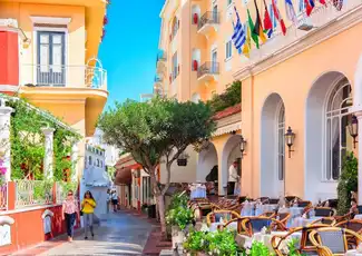 Capri: Bootstour & Badestopp + Hin- und Rückfahrt von Neapel, Neapel, Italien. Capri: Bootstour & Badestopp + Hin- und Rückfahrt von Neapel, Neapel, Italien.