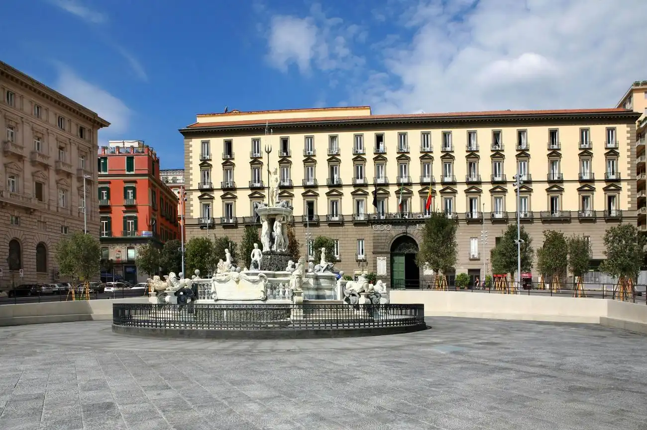 Das Monumentale Neapel von Maradona: Walking Tour, Neapel, Italien. Das Monumentale Neapel von Maradona: Walking Tour, Neapel, Italien.