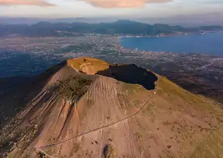 Der Vesuv: Transport nur von Neapel mit Vesuvio Express, Ercolano, Italien. Der Vesuv: Transport nur von Neapel mit Vesuvio Express, Ercolano, Italien.