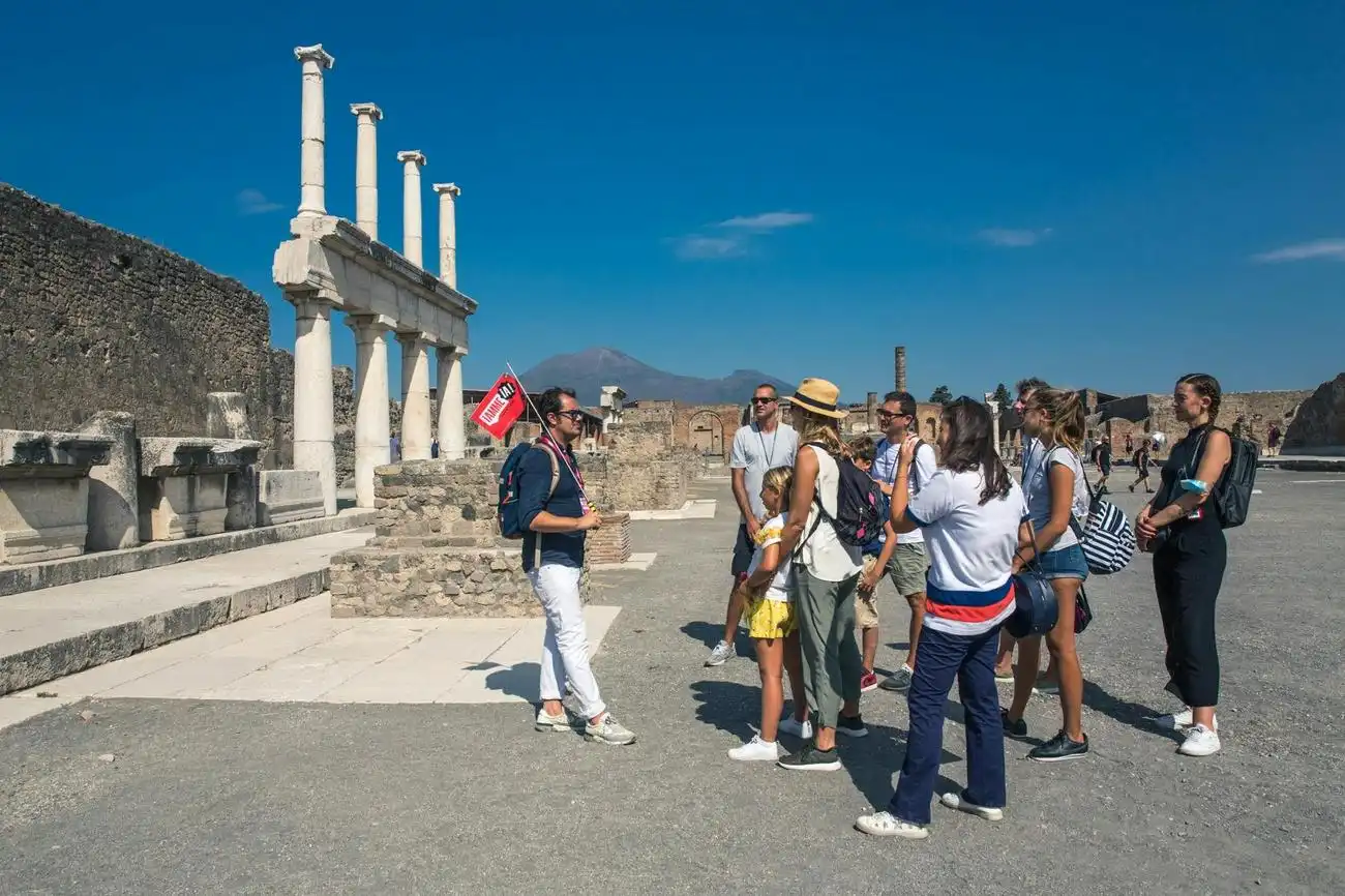 Pompeji & Vesuv: Eintritt + Hin- und Rückfahrt ab Neapel, Ercolano, Italien. Pompeji & Vesuv: Eintritt + Hin- und Rückfahrt ab Neapel, Ercolano, Italien.
