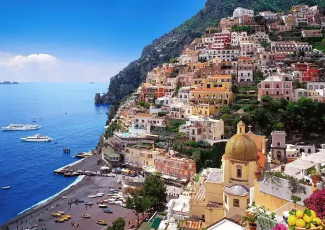 Amalfi & Positano: Tagesausflug von Neapel aus, Neapel, Italien. Amalfi & Positano: Tagesausflug von Neapel aus, Neapel, Italien.