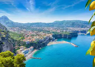 Pompeji und Sorrent: Geführter Tagesausflug ab Rom + Mittagessen + Limoncello-Verkostung, Rom, Italien. Pompeji und Sorrent: Geführter Tagesausflug ab Rom + Mittagessen + Limoncello-Verkostung, Rom, Italien.