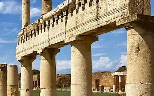 Pompeji & Vesuv: Führung + Hin- und Rückfahrt ab Neapel, Ercolano, Italien.