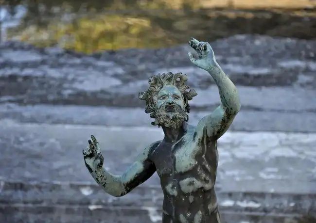Pompeji, Amalfi und Ravello: Tagesausflug von Neapel aus, Neapel, Italien. Pompeji, Amalfi und Ravello: Tagesausflug von Neapel aus, Neapel, Italien.