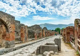 Pompeji & Neapel: Tagestour von Rom aus, Rom, Italien. Pompeji & Neapel: Tagestour von Rom aus, Rom, Italien.