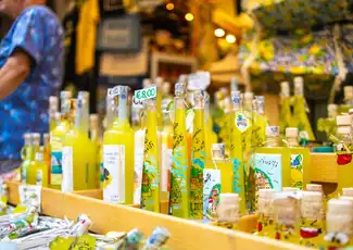Pompeji und Sorrent: Geführter Tagesausflug ab Rom + Mittagessen + Limoncello-Verkostung, Rom, Italien. Pompeji und Sorrent: Geführter Tagesausflug ab Rom + Mittagessen + Limoncello-Verkostung, Rom, Italien.