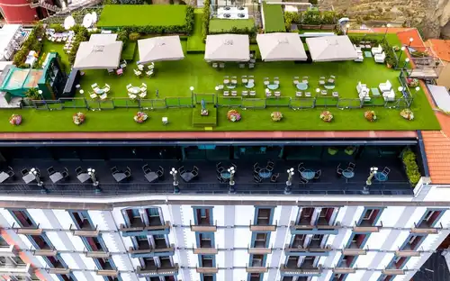 Napoli: Soggiorno di 2 notti in un esclusivo Grand Hotel, Napoli, Italia.