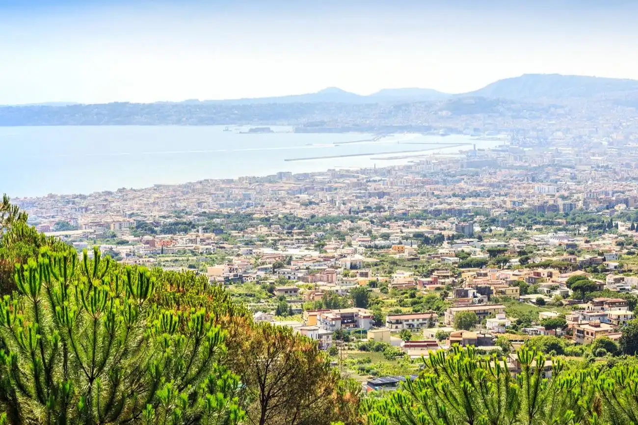 Herculaneum & Vesuv: Eintritt ohne Anstehen + Hin- und Rückfahrt ab Neapel, Neapel, Italien. Herculaneum & Vesuv: Eintritt ohne Anstehen + Hin- und Rückfahrt ab Neapel, Neapel, Italien.