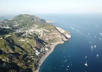 Ischia: Sant'Angelo und Maronti aus Neapel, Neapel, Italien. Ischia: Sant'Angelo und Maronti aus Neapel, Neapel, Italien.