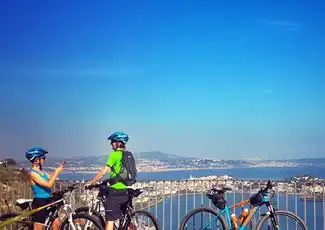 Fahrradtour: Felder von Neapel und Phlegraä, Neapel, Italien. Fahrradtour: Felder von Neapel und Phlegraä, Neapel, Italien.