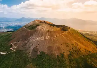 Der Vesuv: Transport nur von Ercolano mit Vesuvio Express, Ercolano, Italien. Der Vesuv: Transport nur von Ercolano mit Vesuvio Express, Ercolano, Italien.
