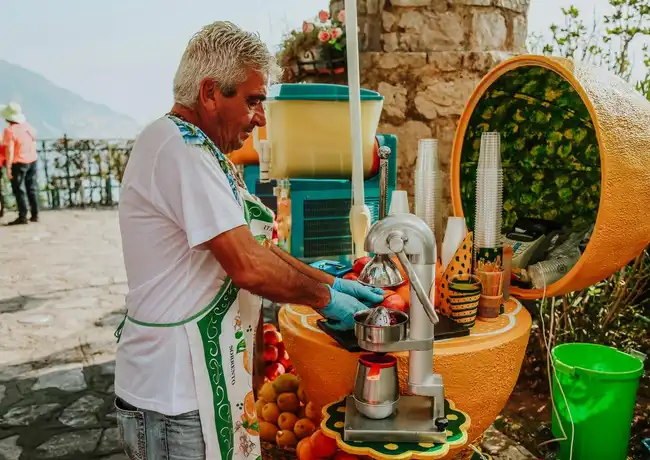 Pompeji, Positano und Sorrent: Tagesausflug von Neapel, Neapel, Italien. Pompeji, Positano und Sorrent: Tagesausflug von Neapel, Neapel, Italien.