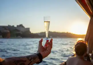Naples: Sunset Cruise + Aperitif on Naples Gulf, Naples, Italy.