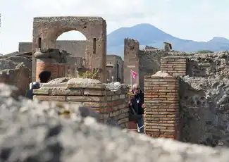 Pompeji und Sorrent: Tagesausflug von Rom aus, Rom, Italien. Pompeji und Sorrent: Tagesausflug von Rom aus, Rom, Italien.