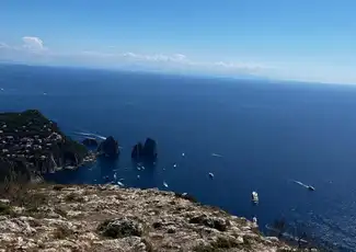 Insel Capri: Tagesausflug von Neapel + Boat Tour, Neapel, Italien. Insel Capri: Tagesausflug von Neapel + Boat Tour, Neapel, Italien.
