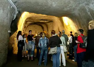 Napoli Sotterranea: In der Unterwelt Neapels: Eintritt ohne Anstehen + Führung, Neapel, Italien. Napoli Sotterranea: In der Unterwelt Neapels: Eintritt ohne Anstehen + Führung, Neapel, Italien.
