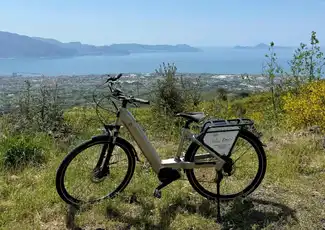 Der Vesuv: Skip The Line Ticket + Bike Tour + Hin- und Rückfahrt mit dem Zug ab Neapel, Neapel, Italien. Der Vesuv: Skip The Line Ticket + Bike Tour + Hin- und Rückfahrt mit dem Zug ab Neapel, Neapel, Italien.