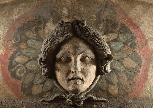 Ipogeo dei Cristallini: Geführte Tour, Neapel, Italien. Ipogeo dei Cristallini: Geführte Tour, Neapel, Italien.